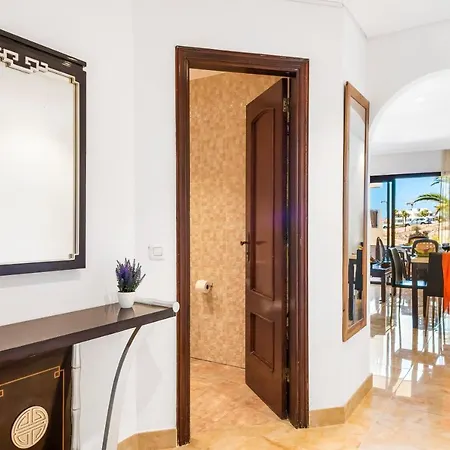 241 Royal Park Albatros Con Terraza شقة *